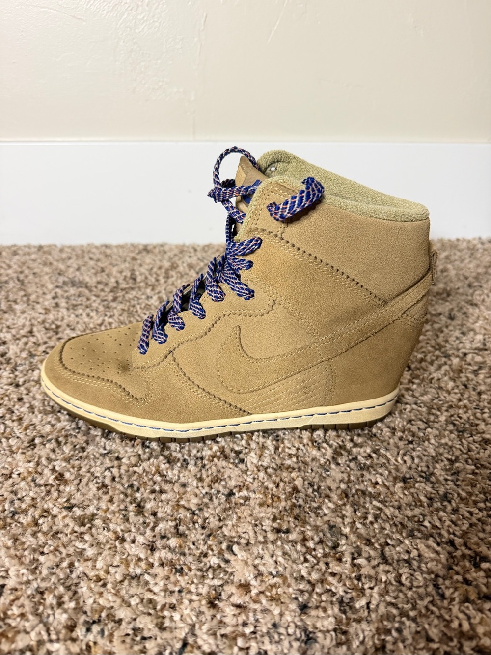 Nike Women’s Dunk High Sky Hi Suede Filbert Hidden Wedge Shoes, size 8.5
